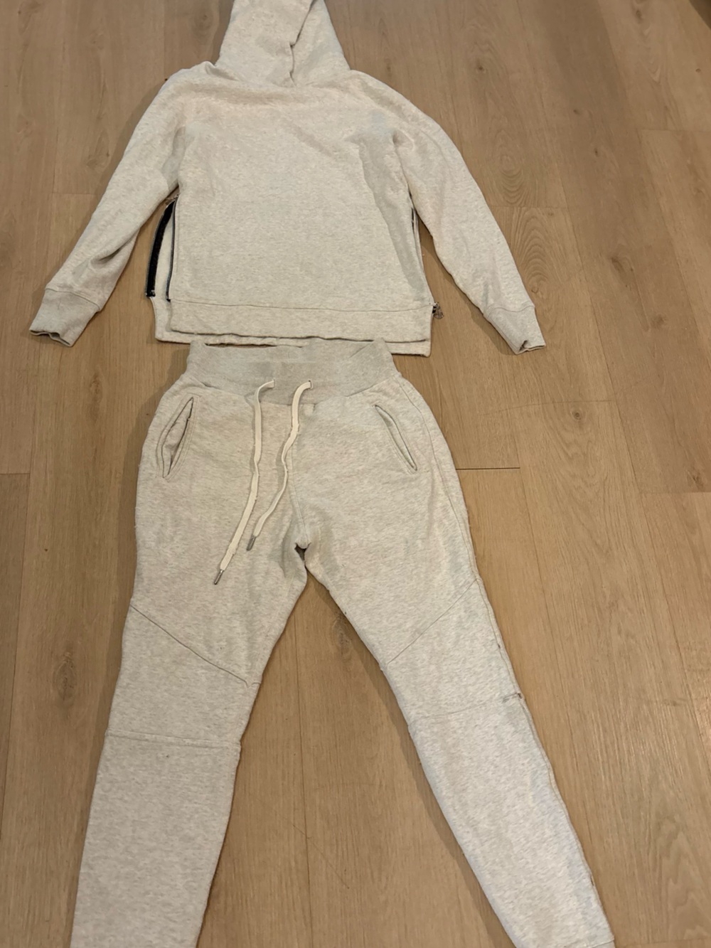 Mens size small sweatshirt/sweatpants set